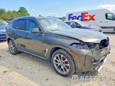Czwarte zdjęcie samochodu z boku: 2025 BMW X5 XDRIVE40I VIN:5UX23EU05S9W72060 - miniatura