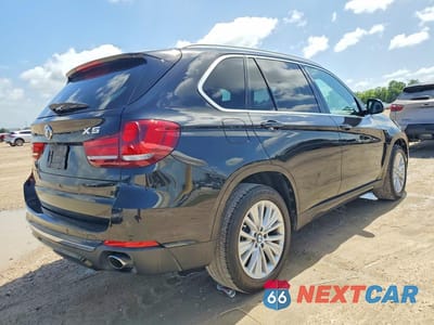 Trzecie zdjęcie samochodu z tyłu: 2017 BMW X5 SDRIVE35I VIN:5UXKR2C35H0X06617 - miniatura