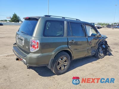 Trzecie zdjęcie samochodu z tyłu: 2006 HONDA PILOT EX VIN:5FNYF28486B038915 - miniatura