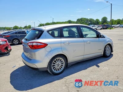 Trzecie zdjęcie samochodu z tyłu: 2016 FORD C-MAX SE VIN:1FADP5AUXGL120303 - miniatura