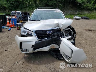 Piąte zdjęcie samochodu w środku: 2017 SUBARU FORESTER 2.0XT TOURING VIN:JF2SJGWCXHH528434 - miniatura
