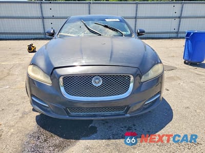 Piąte zdjęcie samochodu w środku: 2011 JAGUAR XJ VIN:SAJWA1CB3BLV08217 - miniatura