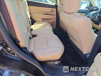 Zdjęcie 10 z 12 samochodu: 2016 MITSUBISHI OUTLANDER GT VIN:JA4JZ4AX4GZ020930 - miniatura