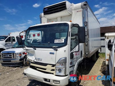 2023 ISUZU NRR JALE5W16XP7303980 - główne zdjęcie licytacji z USA - miniatura