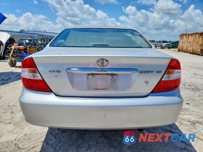 Zdjęcie 6 z 12 samochodu: 2003 TOYOTA CAMRY XLE VIN:4T1BE32K83U722335 - miniatura
