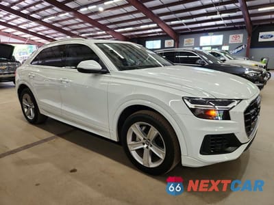 Czwarte zdjęcie samochodu z boku: 2019 AUDI Q8 PREMIUM VIN:WA1AVAF16KD020478 - miniatura