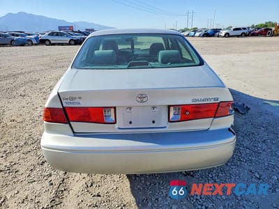 Zdjęcie 6 z 12 samochodu: 2001 TOYOTA CAMRY LE VIN:4T1BG22K01U770767 - miniatura