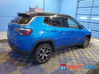 Trzecie zdjęcie samochodu z tyłu: 2025 JEEP COMPASS LIMITED VIN:3C4NJDCN1ST510641 - miniatura