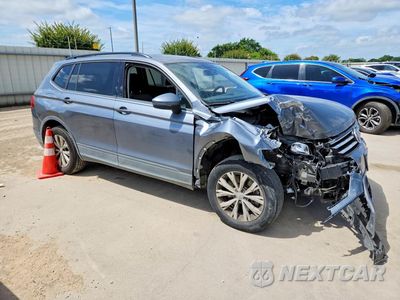 Czwarte zdjęcie samochodu z boku: 2020 VOLKSWAGEN TIGUAN S VIN:3VV1B7AX4LM077492 - miniatura