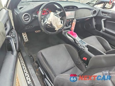 Zdjęcie 8 z 12 samochodu: 2020 TOYOTA 86 BASE VIN:JF1ZNAA16L8751718 - miniatura