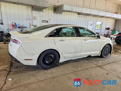 Trzecie zdjęcie samochodu z tyłu: 2013 LINCOLN MKZ HYBRID VIN:3LN6L2LU5DR825514 - miniatura