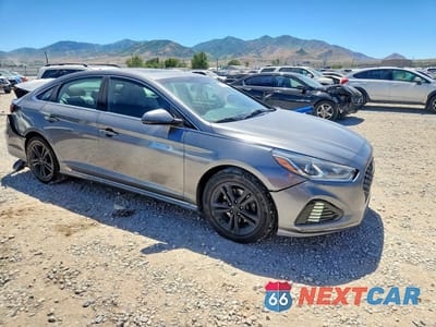 Czwarte zdjęcie samochodu z boku: 2019 HYUNDAI SONATA SPORT VIN:5NPE34AF1KH733719 - miniatura