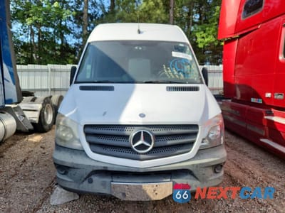 Piąte zdjęcie samochodu w środku: 2014 MERCEDES-BENZ SPRINTER 2500 DELIVERY VAN VIN:WD3PE8DC5E5881267 - miniatura