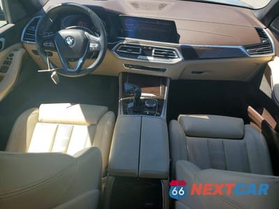 Zdjęcie 8 z 13 samochodu: 2019 BMW X5 XDRIVE40I VIN:5UXCR6C51KLL04161 - miniatura