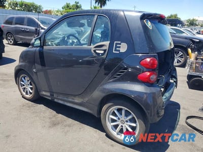 Drugie zdjęcie samochodu z przodu: 2016 SMART FORTWO VIN:WMEEJ9AA5GK844839 - miniatura