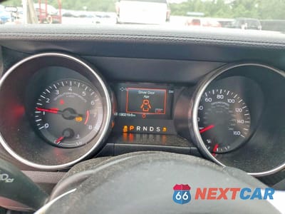 Zdjęcie 9 z 12 samochodu: 2021 FORD MUSTANG VIN:1FA6P8THXM5111496 - miniatura