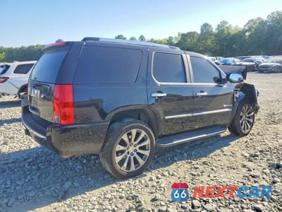Trzecie zdjęcie samochodu z tyłu: 2010 CADILLAC ESCALADE LUXURY VIN:1GYUKBEF7AR213636 - miniatura