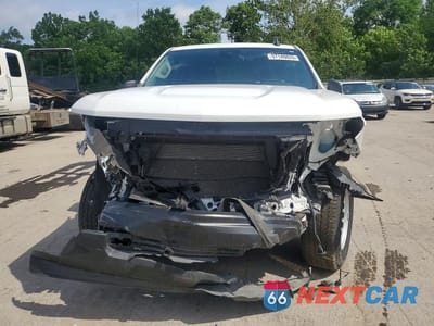 Piąte zdjęcie samochodu w środku: 2025 CHEVROLET SILVERADO K1500 VIN:1GCUKAED3SZ259223 - miniatura