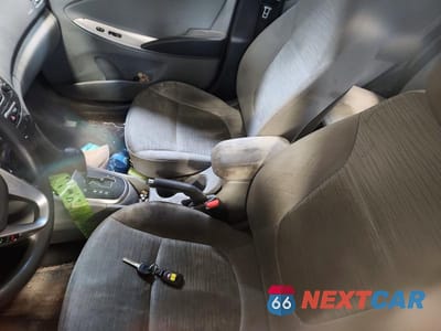 Zdjęcie 8 z 12 samochodu: 2016 HYUNDAI ACCENT SE VIN:KMHCT4AE3GU984975 - miniatura