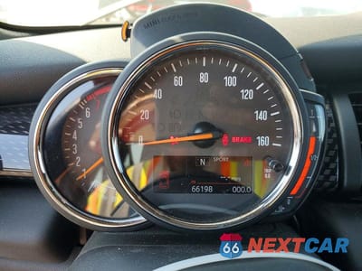 Zdjęcie 9 z 12 samochodu: 2018 MINI COOPER S VIN:WMWXP7C58J2C62297 - miniatura