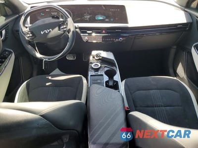 Zdjęcie 8 z 12 samochodu: 2023 KIA EV6 GT LINE VIN:KNDC4DLCXP5122117 - miniatura