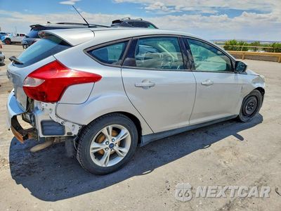 Trzecie zdjęcie samochodu z tyłu: 2014 FORD FOCUS SE VIN:1FADP3K2XEL313596 - miniatura