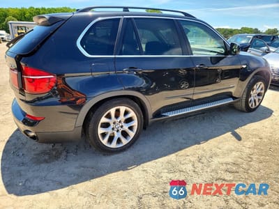 Trzecie zdjęcie samochodu z tyłu: 2013 BMW X5 XDRIVE35I VIN:5UXZV4C55D0B24005 - miniatura