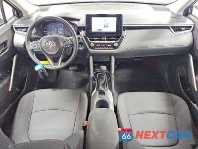Zdjęcie 8 z 13 samochodu: 2025 TOYOTA COROLLA CROSS LE VIN:7MUCAAAG0SV143385 - miniatura