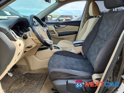 Zdjęcie 7 z 13 samochodu: 2015 NISSAN ROGUE S VIN:KNMAT2MT2FP531065 - miniatura