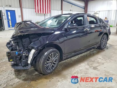2023 KIA FORTE GT LINE 3KPF54ADXPE615564 - główne zdjęcie licytacji z USA - miniatura