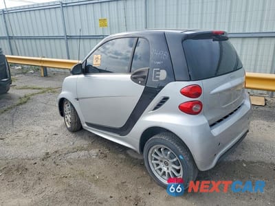 Drugie zdjęcie samochodu z przodu: 2014 SMART FORTWO VIN:WMEEJ9AA7EK736218 - miniatura