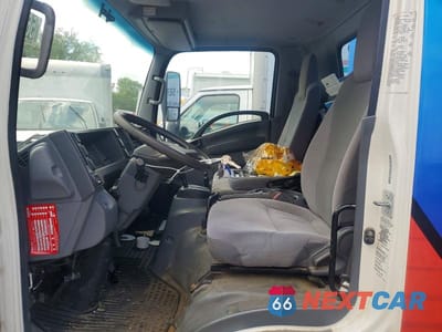 Zdjęcie 7 z 13 samochodu: 2019 ISUZU NPR HD BOX TRUCK VIN:54DC4W1B1KS801205 - miniatura