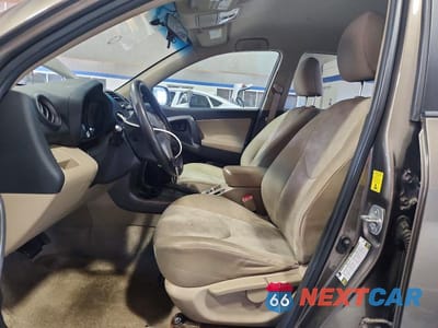 Zdjęcie 7 z 13 samochodu: 2010 TOYOTA RAV4 BASE VIN:2T3ZF4DV9AW022627 - miniatura