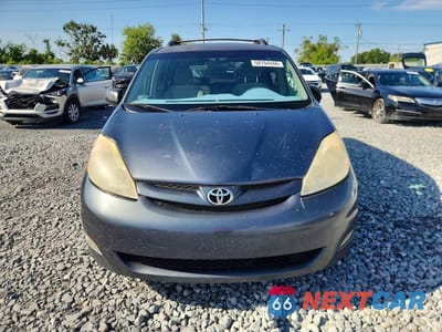 Piąte zdjęcie samochodu w środku: 2008 TOYOTA SIENNA LE 8-PASSENGER VIN:5TDZK23C28S173546 - miniatura