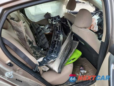 Zdjęcie 12 z 13 samochodu: 2014 HYUNDAI ELANTRA SE VIN:5NPDH4AE7EH537504 - miniatura