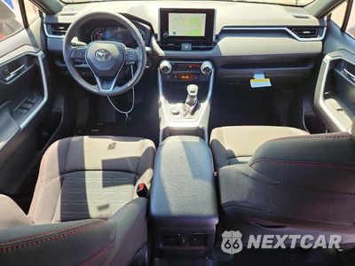 Zdjęcie 8 z 13 samochodu: 2024 TOYOTA RAV4 PRIME SE VIN:JTMAB3FV5RD218170 - miniatura