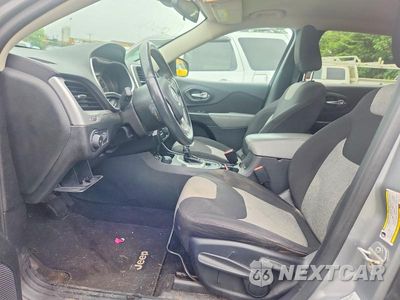 Zdjęcie 7 z 12 samochodu: 2014 JEEP CHEROKEE LATITUDE VIN:1C4PJMCBXEW169642 - miniatura