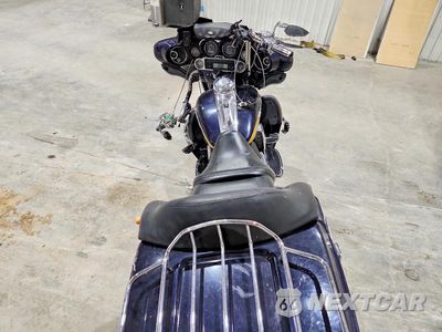 Zdjęcie 6 z 9 samochodu: 2012 HARLEY-DAVIDSON FLHTCUSE7 CVO ULTRA CLASSIC ELECTRA GLIDE VIN:1HD1PR811CB953745 - miniatura