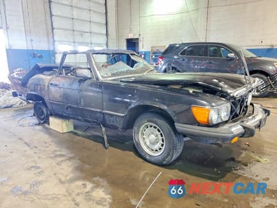 Czwarte zdjęcie samochodu z boku: 1985 MERCEDES-BENZ 380 SL VIN:WDBBA45C2FA026391 - miniatura