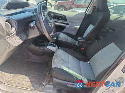 Zdjęcie 7 z 12 samochodu: 2014 TOYOTA PRIUS C TWO VIN:JTDKDTB3XE1572717 - miniatura
