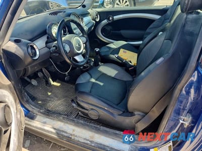 Zdjęcie 7 z 12 samochodu: 2008 MINI COOPER S VIN:WMWMF73558TT93923 - miniatura