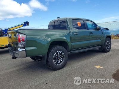 Trzecie zdjęcie samochodu z tyłu: 2022 TOYOTA TACOMA SR V6 VIN:3TYCZ5AN2NT065550 - miniatura