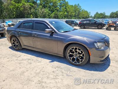 Czwarte zdjęcie samochodu z boku: 2015 CHRYSLER 300 S VIN:2C3CCABG6FH860143 - miniatura