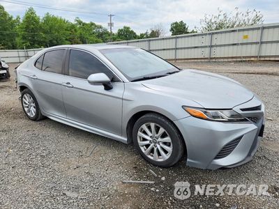 Czwarte zdjęcie samochodu z boku: 2019 TOYOTA CAMRY SE VIN:4T1B11HK3KU747651 - miniatura