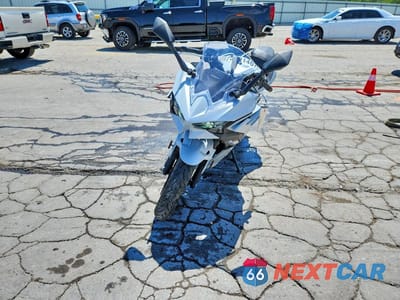 Drugie zdjęcie samochodu z przodu: 2025 KAWASAKI EX500 H VIN:ML5EXGH13SDA56756 - miniatura