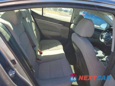 Zdjęcie 10 z 12 samochodu: 2018 HYUNDAI ELANTRA SEL VIN:5NPD84LF7JH324553 - miniatura