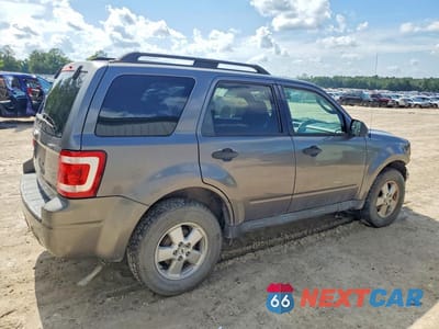 Trzecie zdjęcie samochodu z tyłu: 2009 FORD ESCAPE XLT VIN:1FMCU03G99KA12414 - miniatura