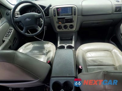 Zdjęcie 8 z 13 samochodu: 2005 FORD EXPLORER XLT VIN:1FMZU63K85UA77321 - miniatura