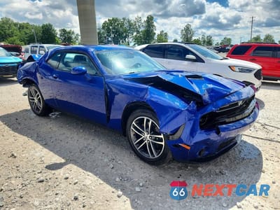 Czwarte zdjęcie samochodu z boku: 2019 DODGE CHALLENGER SXT VIN:2C3CDZGG6KH629788 - miniatura