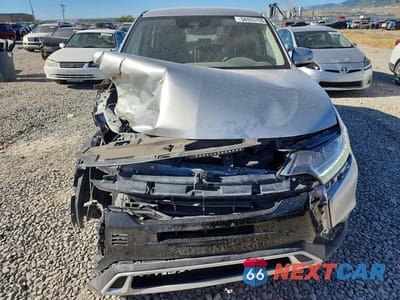 Piąte zdjęcie samochodu w środku: 2020 MITSUBISHI OUTLANDER SE VIN:JA4AZ3A3XLZ024532 - miniatura